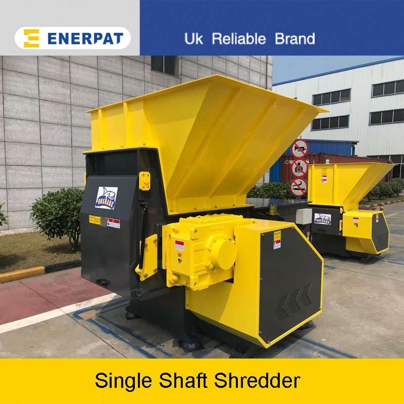 Single shaft shredder application (recycling waste pallets)