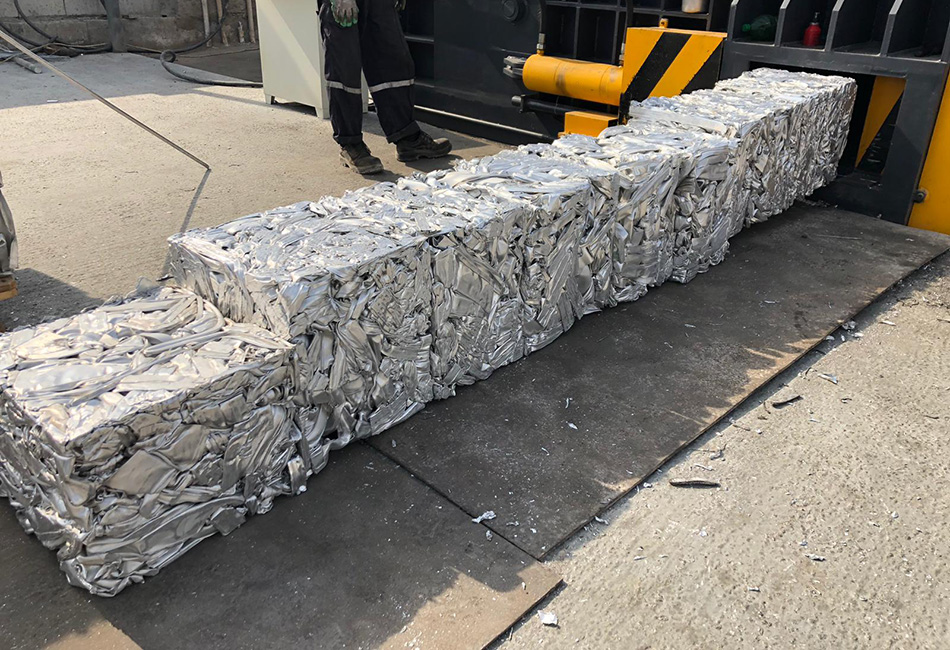 AMB-L1480-160 hydraulic baling press. AMB-L1480-160 hydraulic baling press.