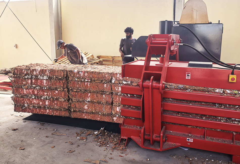 Horizontal Hydraulic Baler
