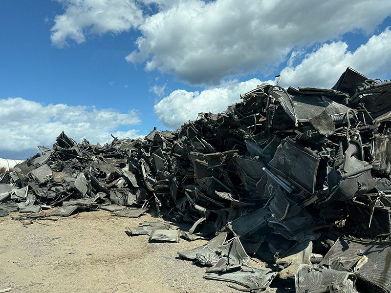 Twin Ram Metal Baler for Automotive Scrap