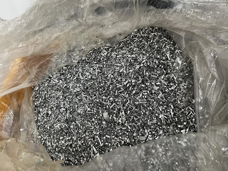 mixed aluminum and steel machining chips