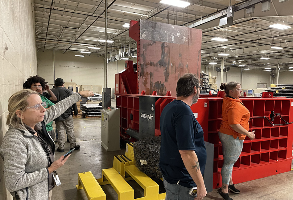 Lid-Style Automatic Scrap Metal Baler