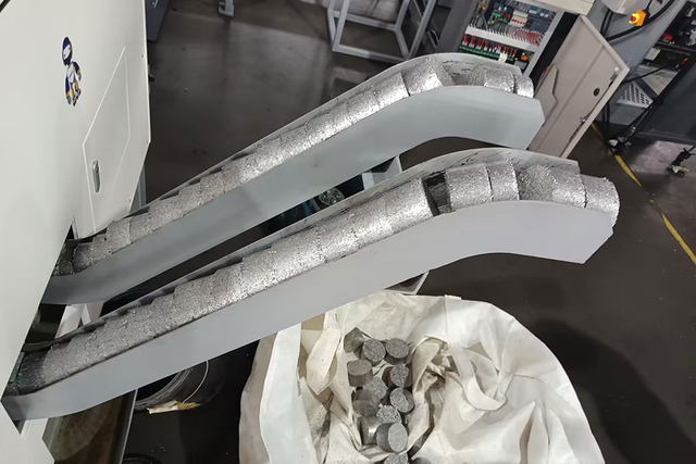Metal Chip Compactor