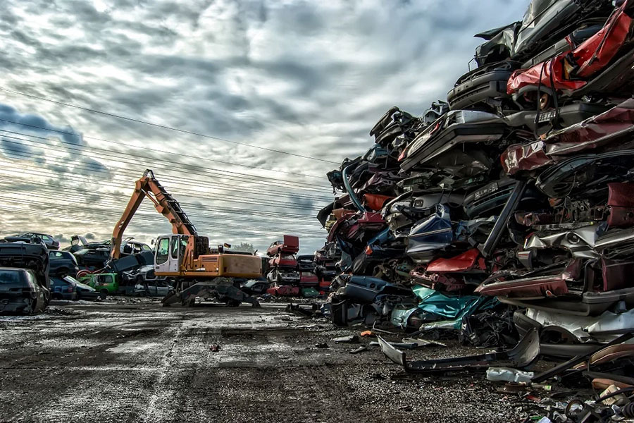 End-of-life vehicle dismantling operations