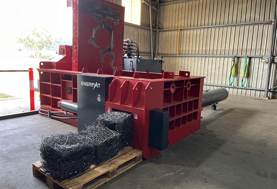 Lid-Style Automatic Scrap Metal Baler